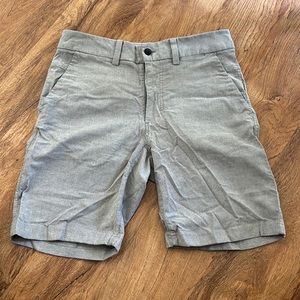 Lululemon Men’s commission shorts. Lightly used. Size 32 in a Heather grey color